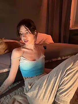 Snapshot of Bastet chatting on 12/29/24, 01:45 Bastet online show from 12/29/24, 01:45