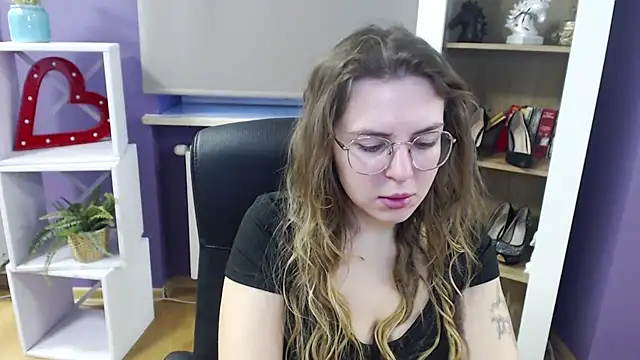 Zoey Erotic online show from 03/05/25, 05:40