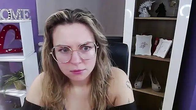 Zoey Erotic online show from 12/23/25, 05:27