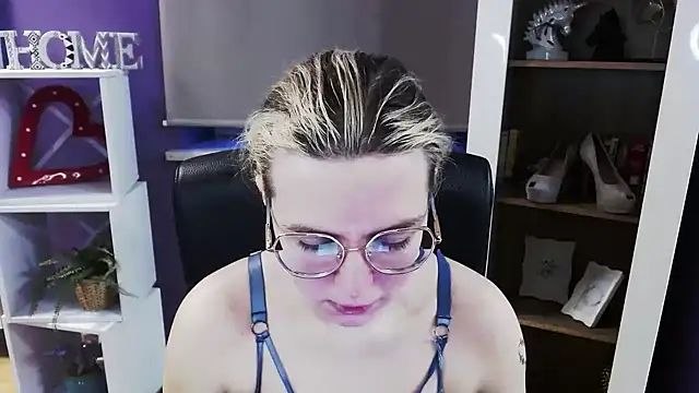 Zoey Erotic online show from 03/12/26, 05:24