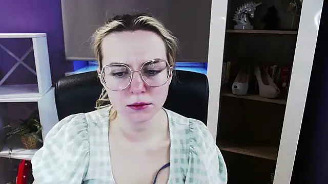 Zoey Erotic online show from 03/23/26, 05:33