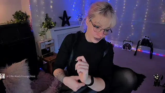 Snapshot of AliceW0lf chatting on 03/03/25, 08:54 AliceW0lf online show from 03/03/25, 08:54