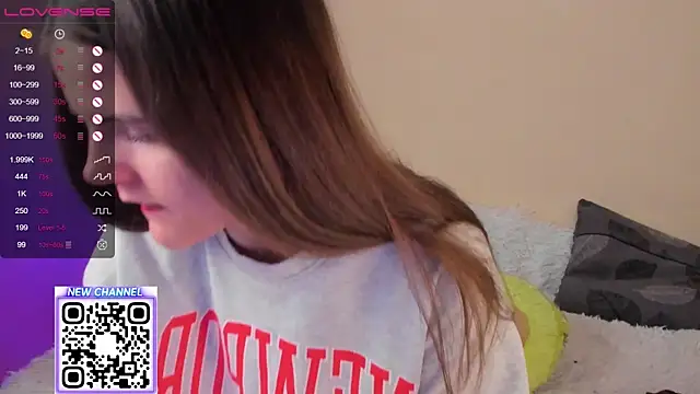 Ema X Love online show from 04/19/26, 08:44