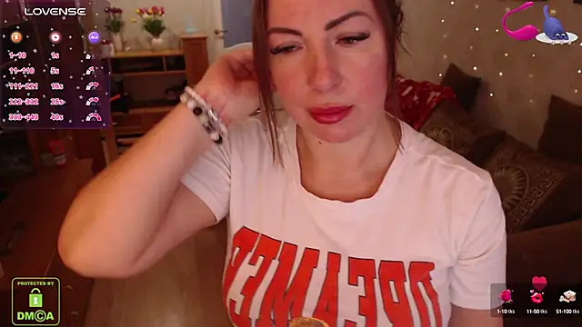 Snapshot of LauraClarck chatting on 01/23/25, 09:18 LauraClarck online show from 01/23/25, 09:18