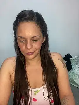 Snapshot of Kataliina chatting on 02/07/25, 05:20 Kataliina online show from 02/07/25, 05:20