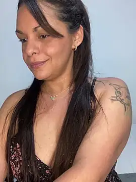 Snapshot of Kataliina chatting on 02/24/25, 05:54 Kataliina online show from 02/24/25, 05:54