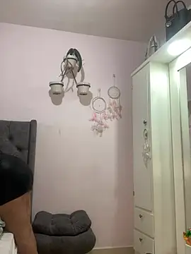 Snapshot of Kataliina chatting on 03/02/25, 09:22 Kataliina online show from 03/02/25, 09:22