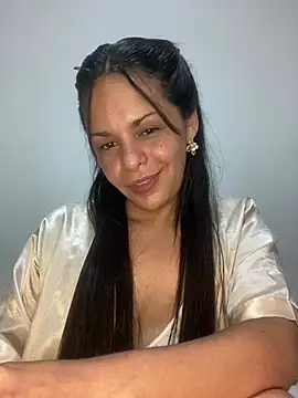 Snapshot of Kataliina chatting on 03/03/25, 03:30 Kataliina online show from 03/03/25, 03:30