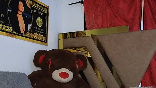 GiselReyes online show from 04/21/26, 08:55