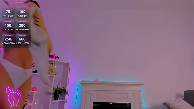 Alice in the  Wonderland online show from 02/05/25, 01:11