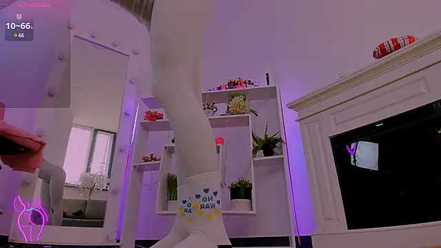 Alice in the  Wonderland online show from 02/11/25, 06:40