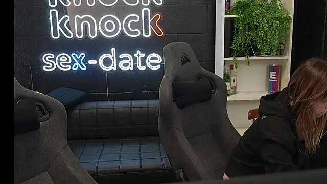 Elnonoykeila77 online show from 10/27/25, 02:43