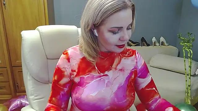 Cute sun online show from 12/14/24, 09:45