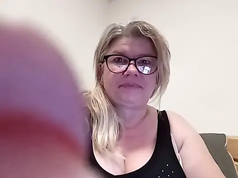 Diana 49 online show from 04/10/26, 08:19