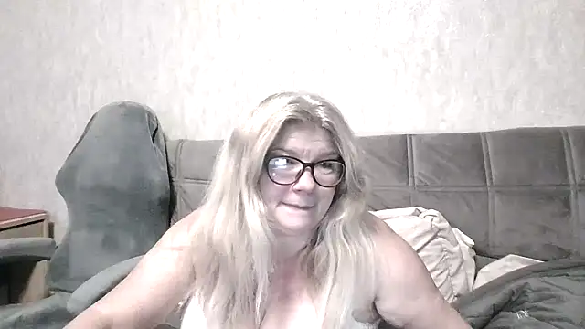 Snapshot of Diana_49 chatting on 05/07/26, 06:57 Diana 49 online show from 05/07/26, 06:57