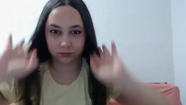 Sara94live online show from 04/25/26, 06:05