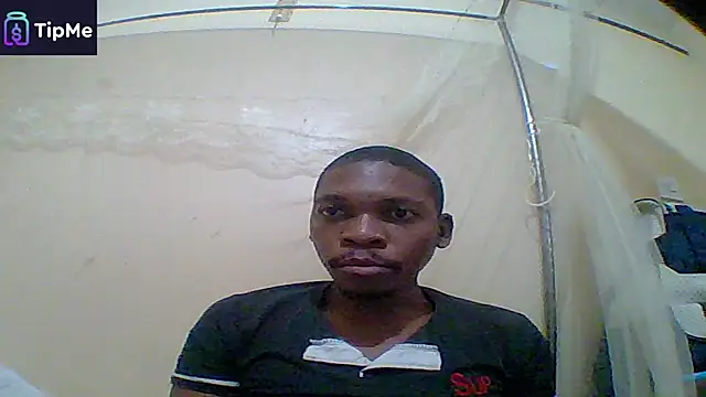 Snapshot of EarthyBull chatting on 12/11/24, 03:15 EarthyBull online show from 12/11/24, 03:15