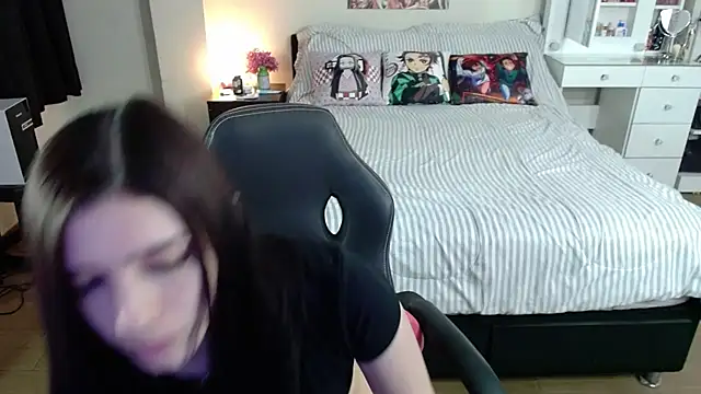 Snapshot of kittykat18x chatting on 07/25/26, 02:42 kittykat18x online show from 07/25/26, 02:42
