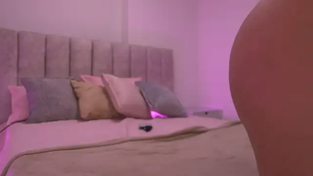 violeta aroca online show from 11/06/25, 03:07