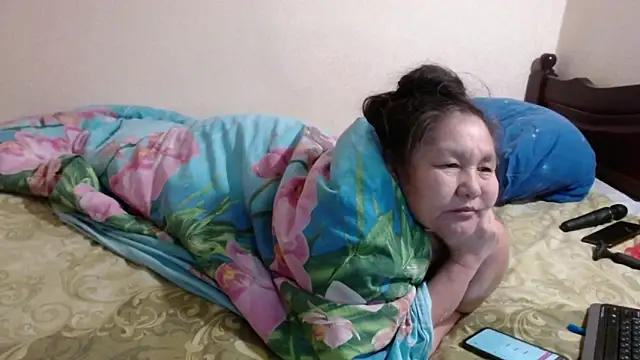 Zulfiya Bruce online show from 02/05/25, 05:42