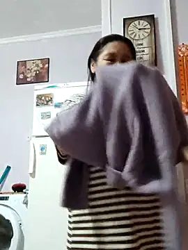 Zulfiya Bruce online show from 10/20/25, 04:29