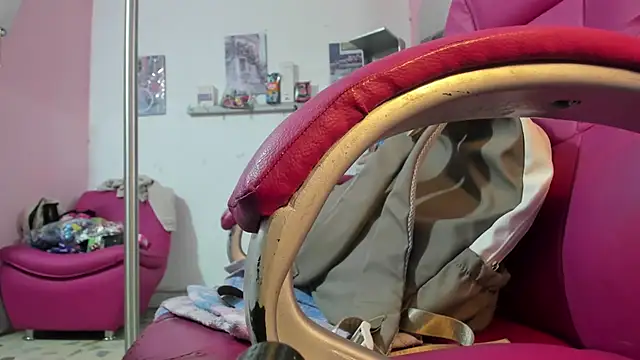 Snapshot of CAMILA--REY chatting on 01/07/26, 12:07 CAMILA--REY online show from 01/07/26, 12:07