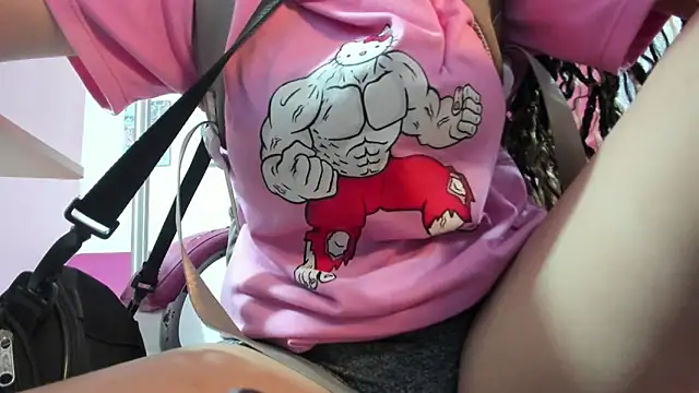 Snapshot of CAMILA--REY chatting on 02/20/26, 11:43 CAMILA--REY online show from 02/20/26, 11:43