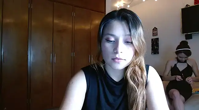 Snapshot of 3littleschoolteens chatting on 03/04/25, 08:49 3littleschoolteens online show from 03/04/25, 08:49