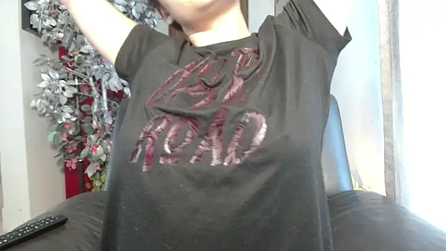 Snapshot of 3littleschoolteens chatting on 09/08/25, 04:06 3littleschoolteens online show from 09/08/25, 04:06