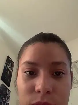 Snapshot of 3littleschoolteens chatting on 10/11/25, 07:01 3littleschoolteens online show from 10/11/25, 07:01