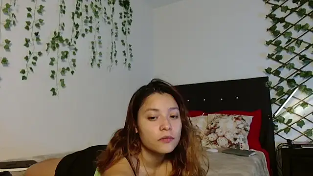 Snapshot of 3littleschoolteens chatting on 10/12/25, 09:36 3littleschoolteens online show from 10/12/25, 09:36