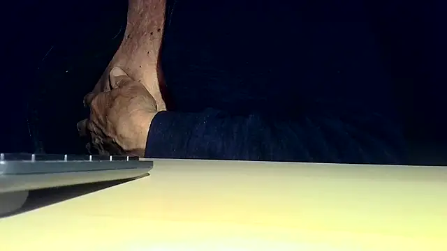 Snapshot of tachione2 chatting on 10/04/25, 03:10 tachione2 online show from 10/04/25, 03:10