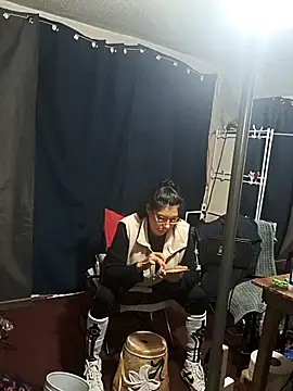 Snapshot of LaInsaciableIntensa chatting on 11/06/25, 12:44 LaInsaciableIntensa online show from 11/06/25, 12:44