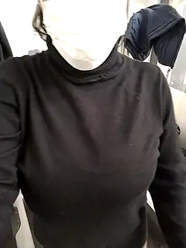 Snapshot of LaInsaciableIntensa chatting on 12/05/25, 04:47 LaInsaciableIntensa online show from 12/05/25, 04:47