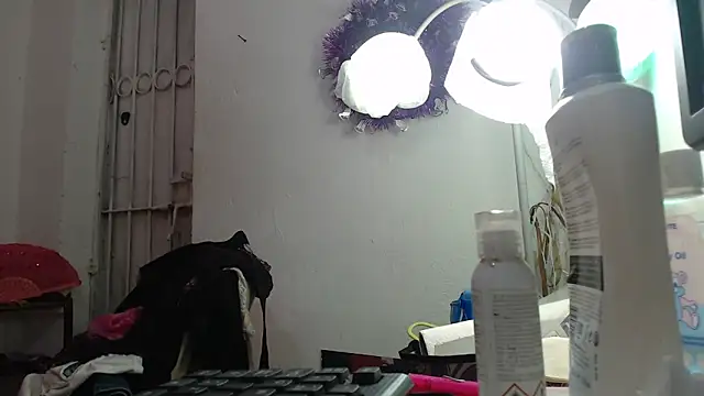 heyline milf online show from 04/23/26, 02:19