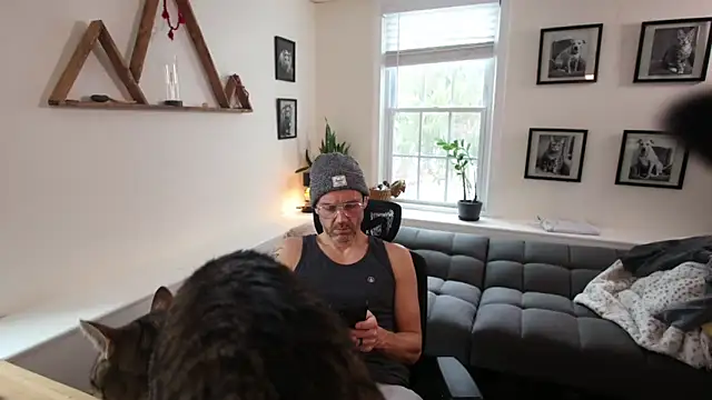 BradBronton online show from 02/17/26, 06:47