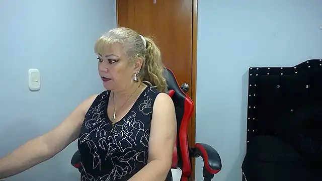 Ursulawhite69 online show from 04/24/26, 12:35