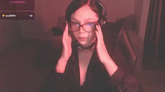 Snapshot of modjo_ chatting on 12/15/24, 03:02 modjo  online show from 12/15/24, 03:02