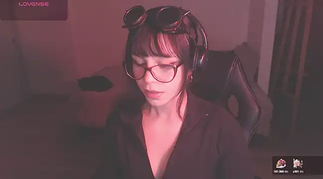 Snapshot of modjo_ chatting on 12/20/24, 04:31 modjo  online show from 12/20/24, 04:31