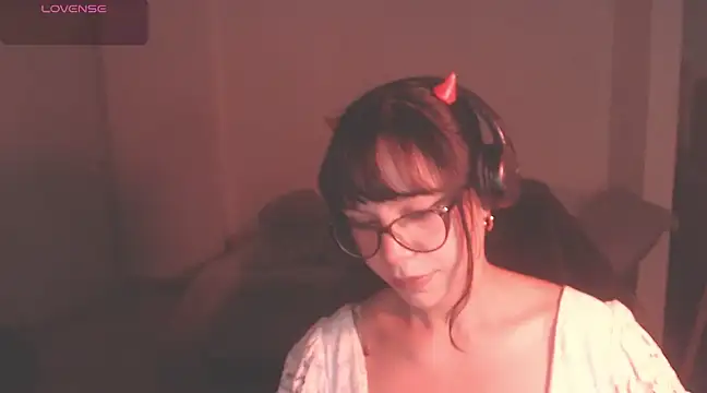 Snapshot of modjo_ chatting on 01/31/25, 03:20 modjo  online show from 01/31/25, 03:20