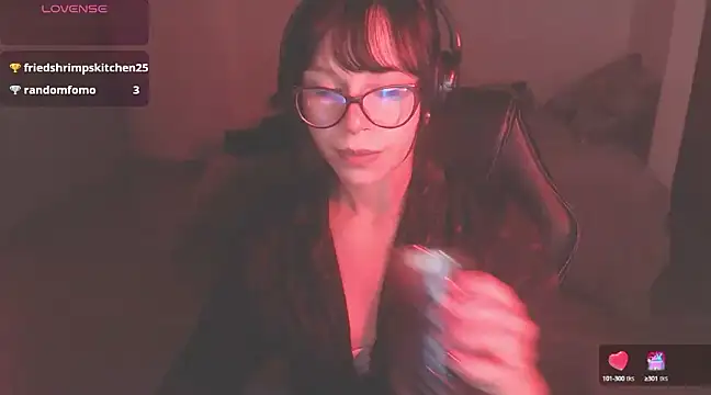 Snapshot of modjo_ chatting on 02/13/25, 01:08 modjo  online show from 02/13/25, 01:08