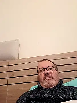 mike9473 online show from 11/02/25, 03:58