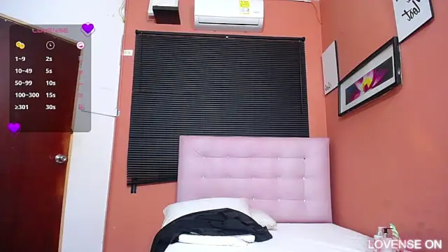 veronicaroose  online show from 03/11/25, 01:01