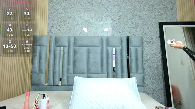 veronicaroose  online show from 10/18/25, 01:12