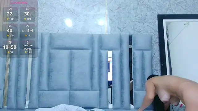 veronicaroose  online show from 10/27/25, 12:53