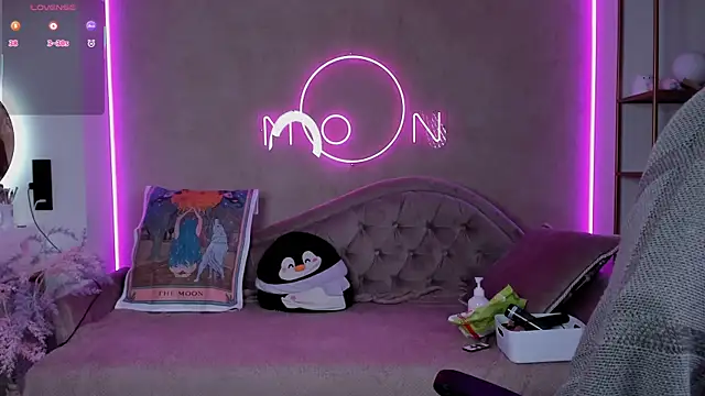 lika lil online show from 10/04/25, 07:17