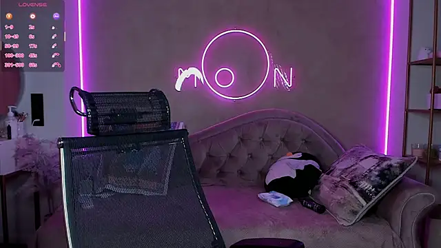 lika lil online show from 10/18/25, 04:48