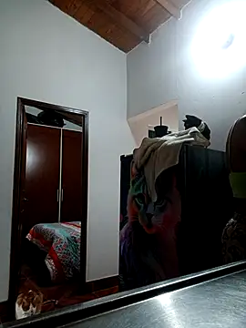 LunaZambrano online show from 11/16/25, 05:51