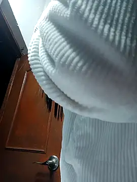 LunaZambrano online show from 12/04/25, 03:49