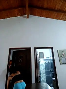 LunaZambrano online show from 04/12/26, 07:19